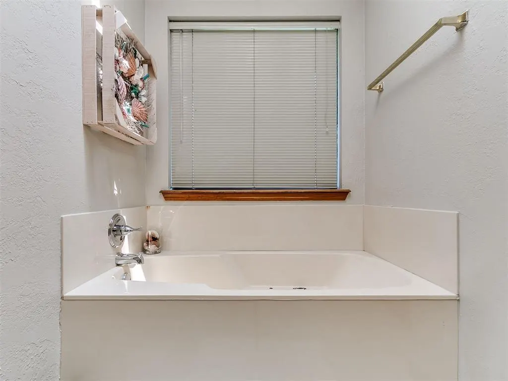 Photo 40 — 12504 Covey Creek Drive, Oklahoma City, OK 73142
