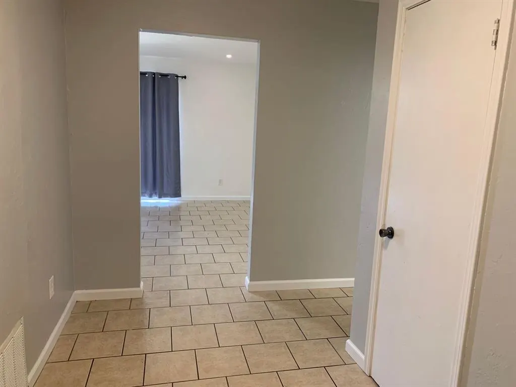 Photo 2 — 2928 N Downing Avenue, Bethany, OK 73008