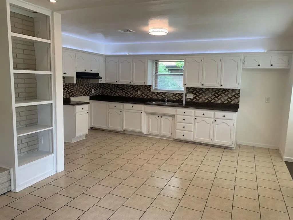 Photo 5 — 2928 N Downing Avenue, Bethany, OK 73008