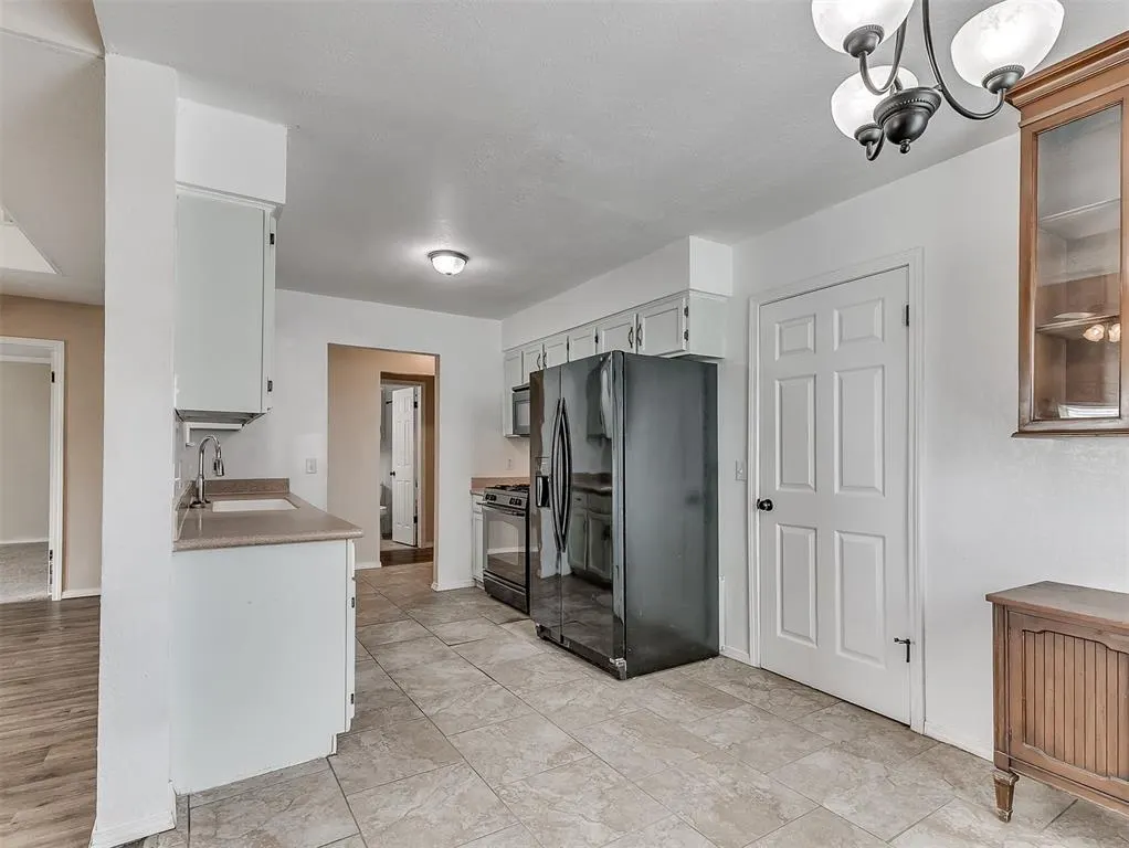 Photo 8 — 725 Lapwing Road, Edmond, OK 73003