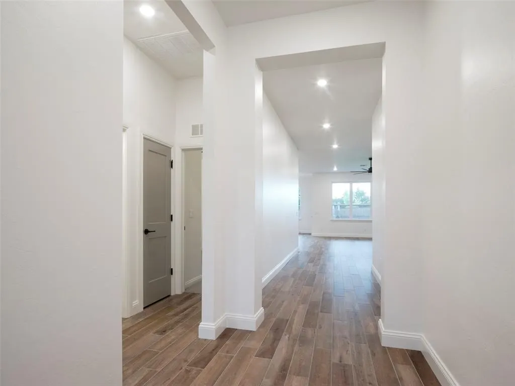 Photo 5 — 3717 Bedrock Drive, Norman, OK 73069