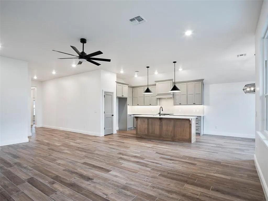 Photo 10 — 3717 Bedrock Drive, Norman, OK 73069