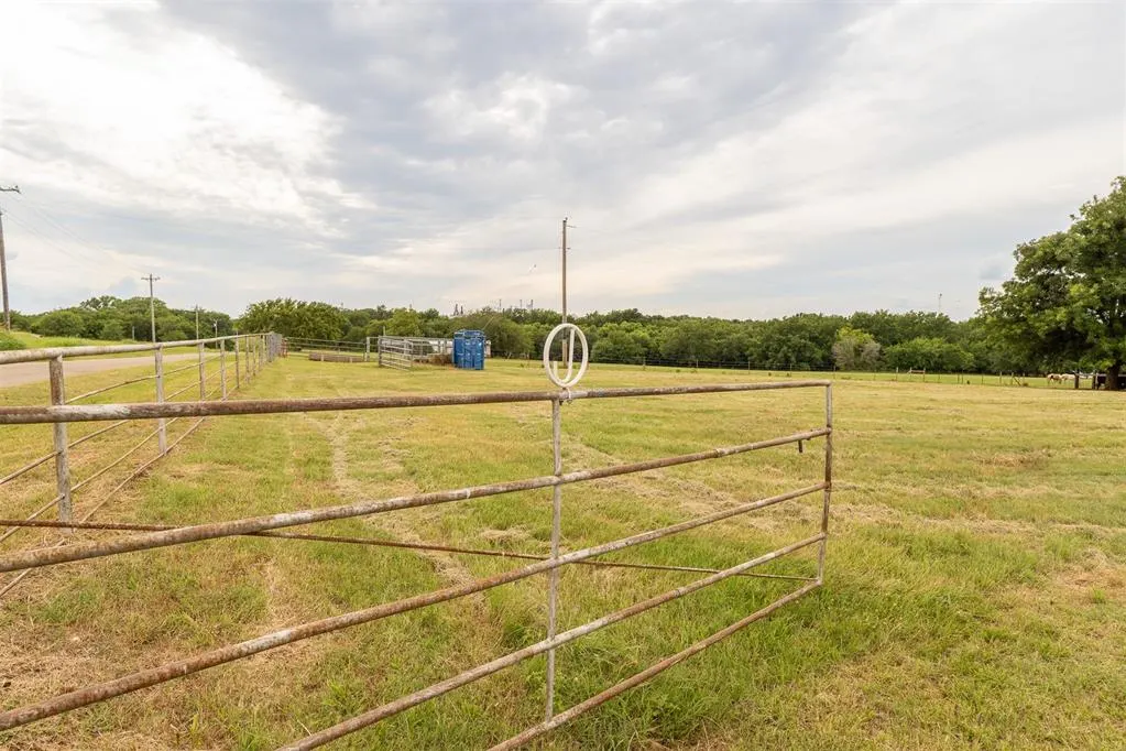 Photo 11 — E County 1520 Road, Maysville, OK 73057