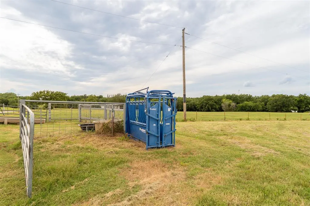 Photo 13 — E County 1520 Road, Maysville, OK 73057
