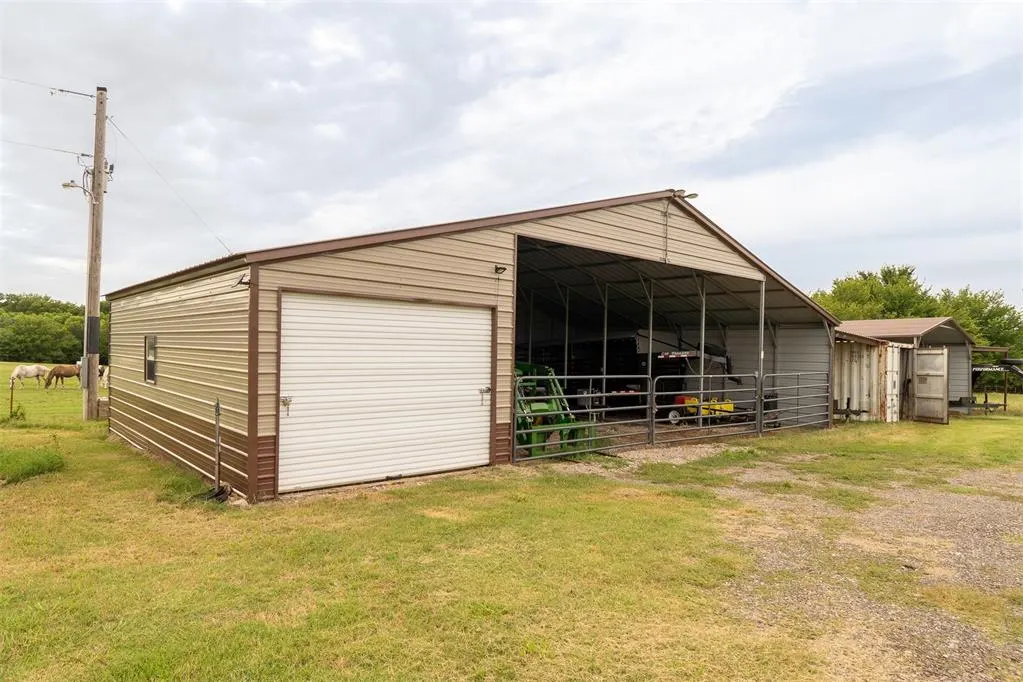 Photo 15 — E County 1520 Road, Maysville, OK 73057