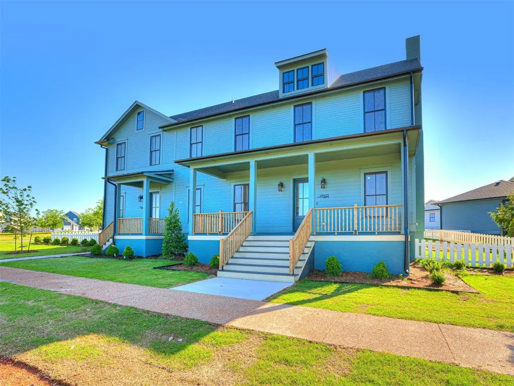 Front exterior — 29612 Memory Lane B, Norman, OK 73072