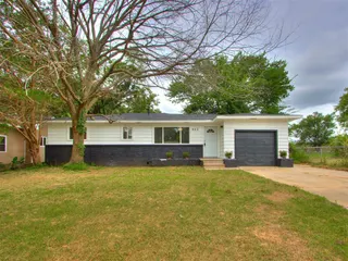 Sold home at 422 N Tenbrook Avenue