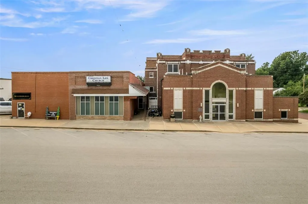 Photo 4 — 117 W Grand Avenue, Tonkawa, OK 74653