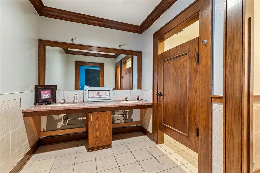 Photo 10 — 117 W Grand Avenue, Tonkawa, OK 74653