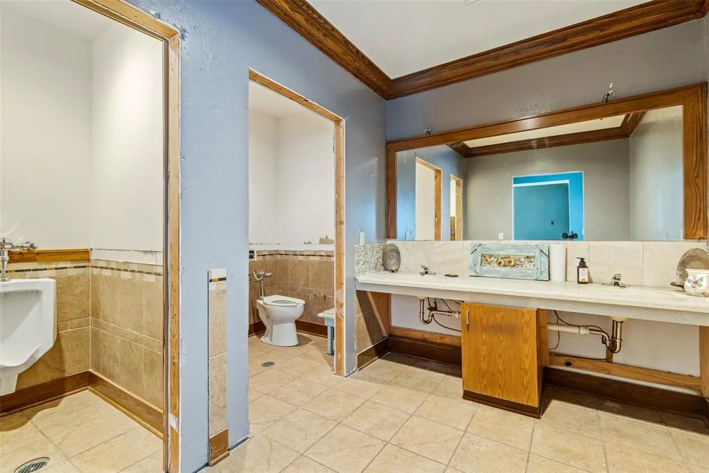 Photo 11 — 117 W Grand Avenue, Tonkawa, OK 74653