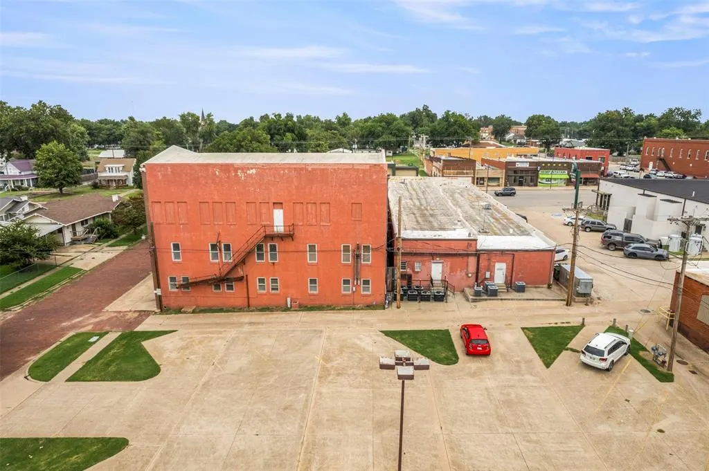 Photo 44 — 117 W Grand Avenue, Tonkawa, OK 74653