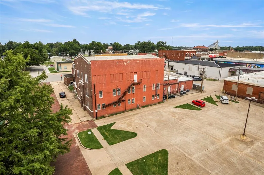 Photo 45 — 117 W Grand Avenue, Tonkawa, OK 74653