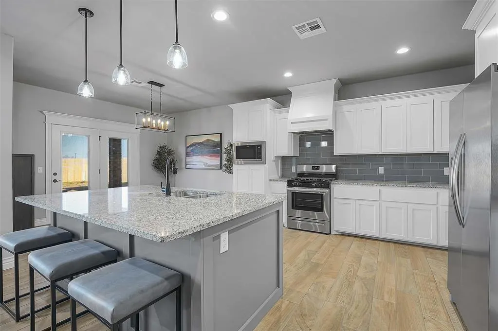 Photo 13 — 2121 Longhorn Trail, Altus, OK 73521