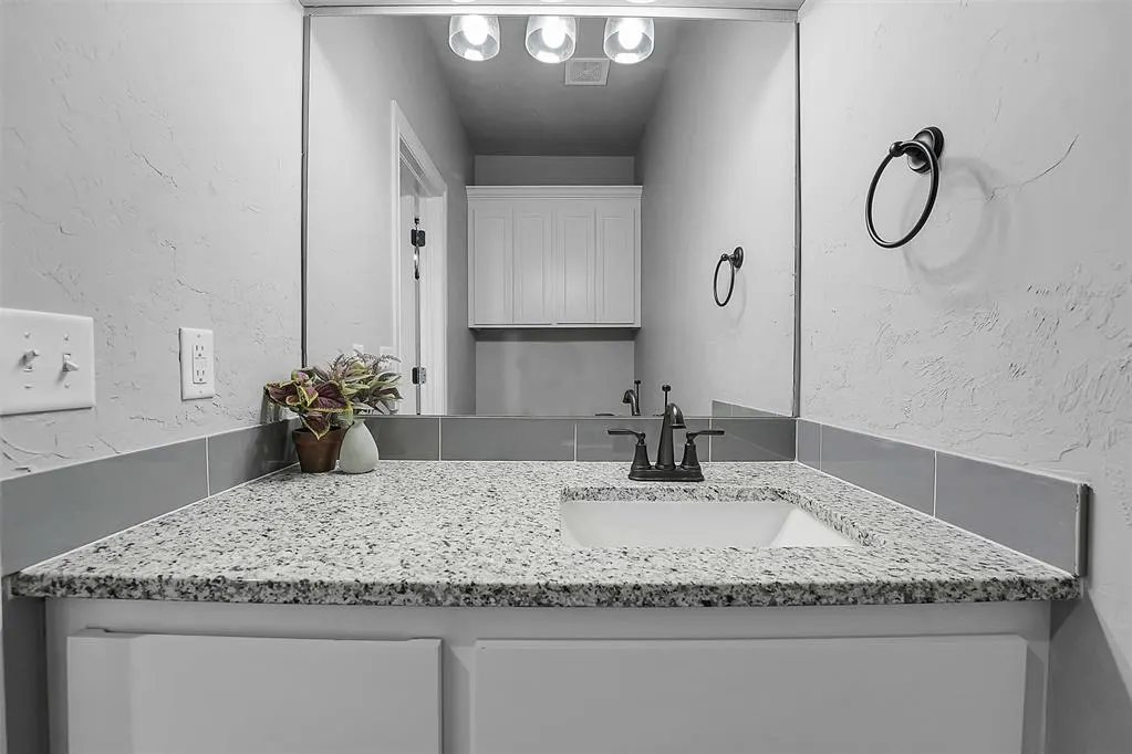 Photo 30 — 2121 Longhorn Trail, Altus, OK 73521