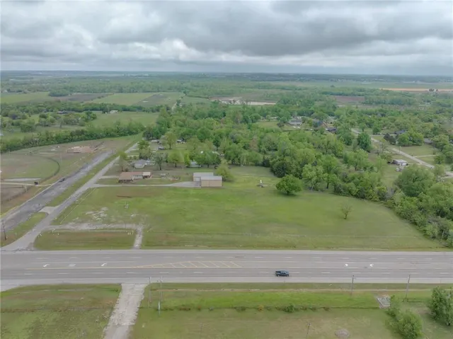 Photo 8 — 18001 NE 23rd Street, Harrah, OK 73045