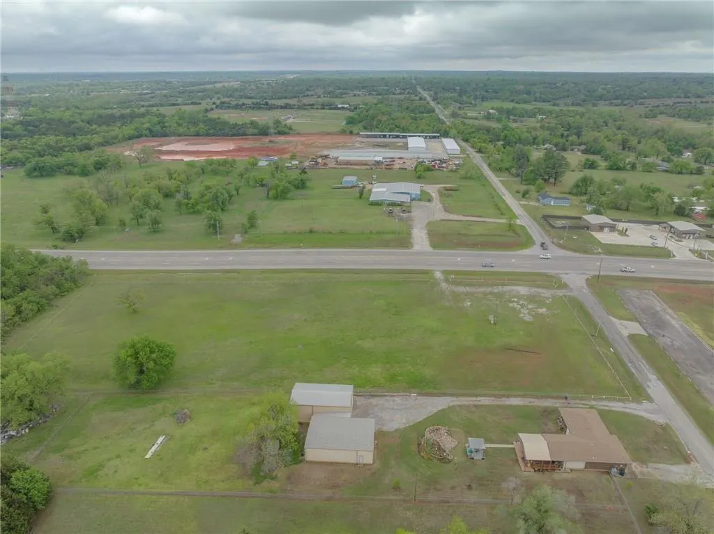 Photo 13 — 18001 NE 23rd Street, Harrah, OK 73045