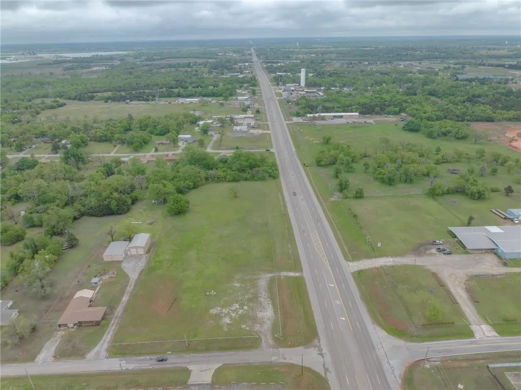 Photo 15 — 18001 NE 23rd Street, Harrah, OK 73045