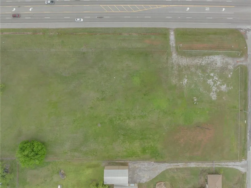 Photo 19 — 18001 NE 23rd Street, Harrah, OK 73045