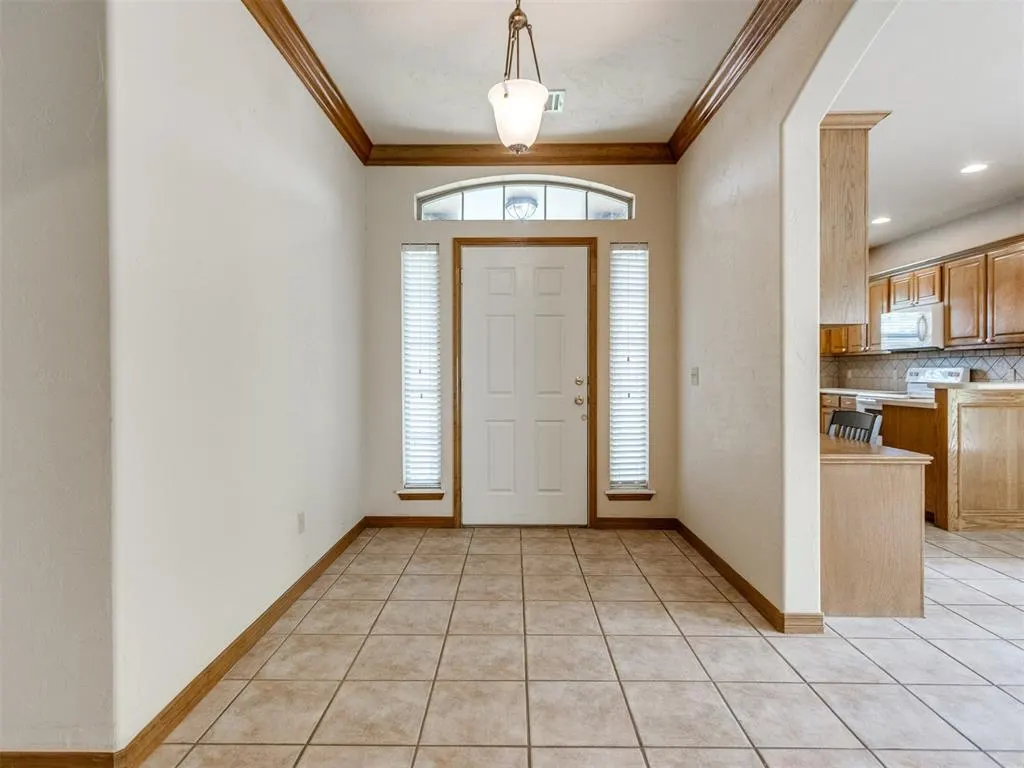 Photo 4 — 4704 NW 118 Street, Oklahoma City, OK 73162