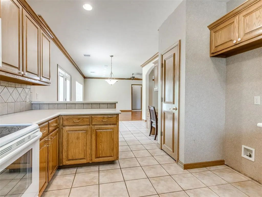 Photo 13 — 4704 NW 118 Street, Oklahoma City, OK 73162