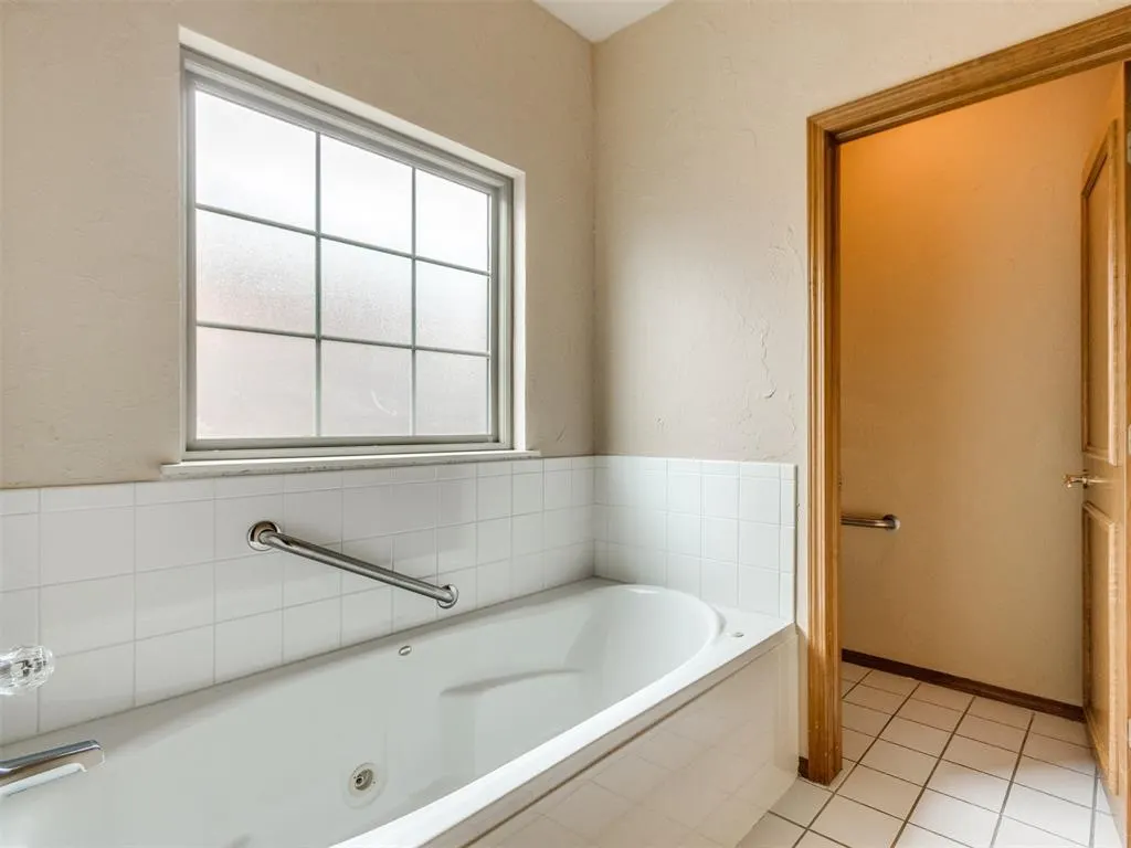 Photo 25 — 4704 NW 118 Street, Oklahoma City, OK 73162