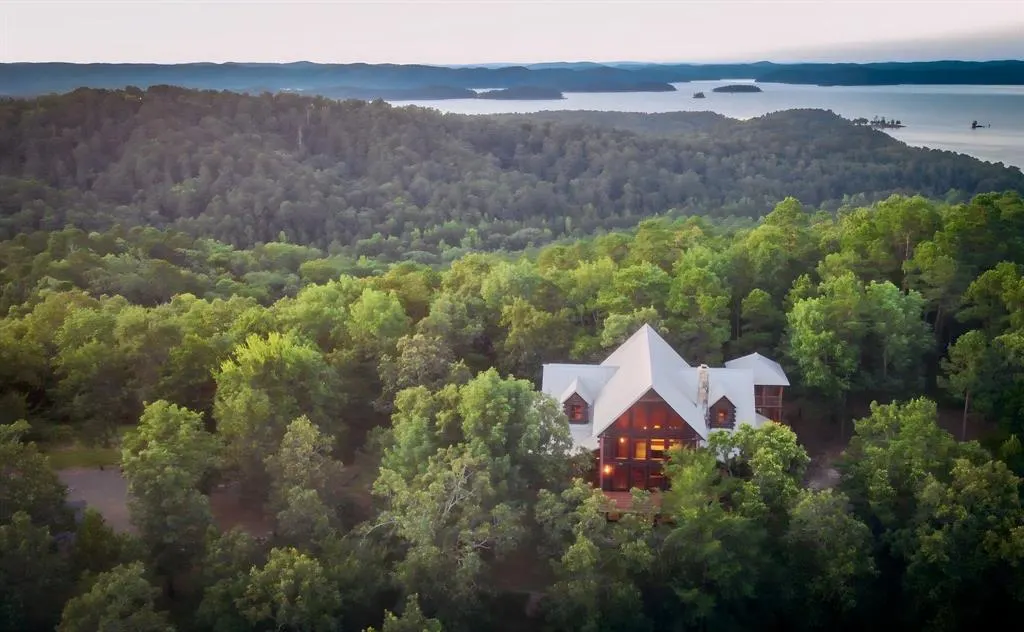 Front exterior — 145 Lake Bluff Lane, Broken Bow, OK 74728