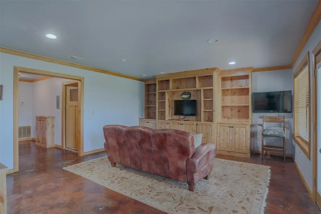 Photo 32 — 145 Lake Bluff Lane, Broken Bow, OK 74728