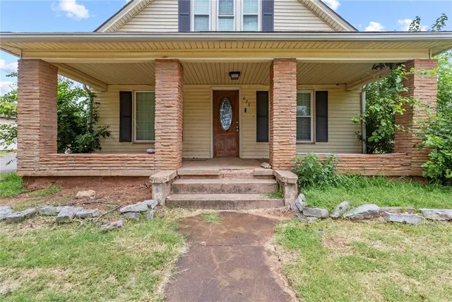 Photo 4 — 625 N Broadway Street, Hydro, OK 73048