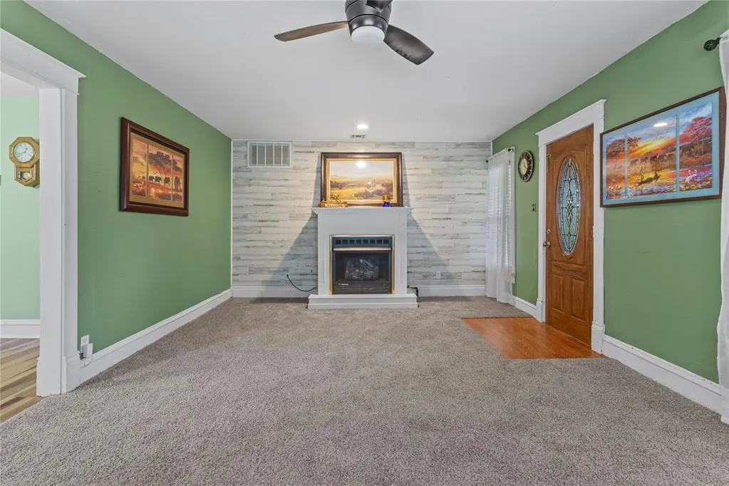 Photo 7 — 625 N Broadway Street, Hydro, OK 73048