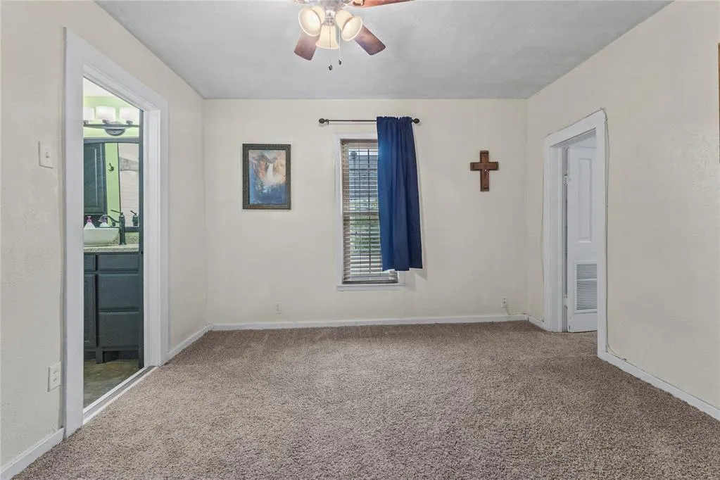 Photo 11 — 625 N Broadway Street, Hydro, OK 73048