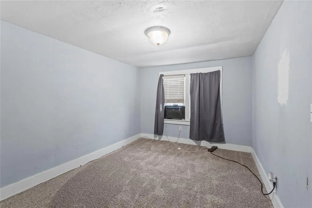 Photo 26 — 625 N Broadway Street, Hydro, OK 73048