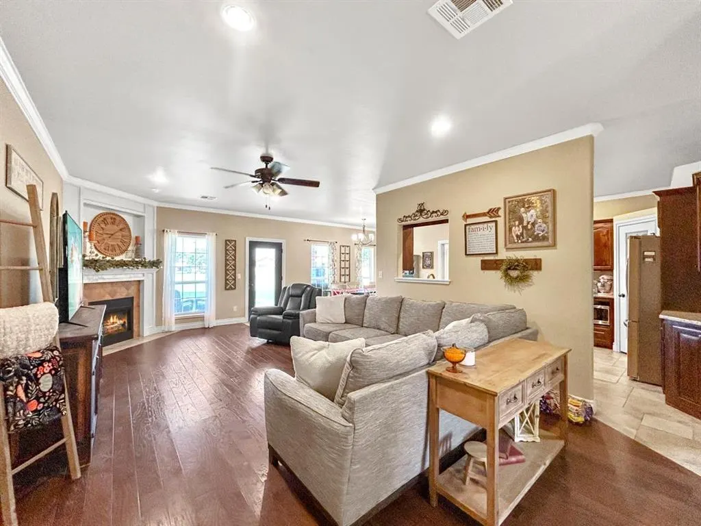 Photo 6 — 702 E Johnson Street, Lexington, OK 73051