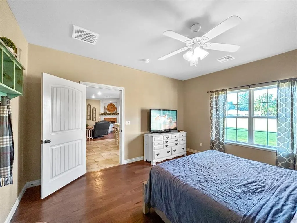 Photo 17 — 702 E Johnson Street, Lexington, OK 73051