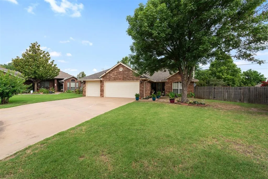 Photo 2 — 6005 SE 82nd Circle, Oklahoma City, OK 73135