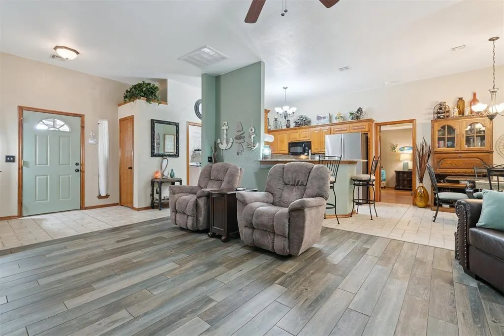 Photo 9 — 6005 SE 82nd Circle, Oklahoma City, OK 73135