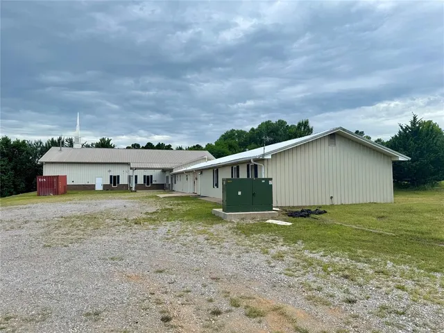 Photo 7 — 29551 SE 29th Street, McLoud, OK 74851