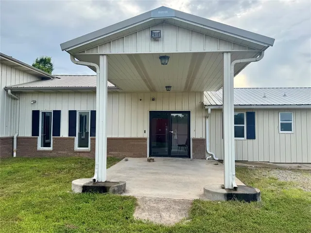 Photo 8 — 29551 SE 29th Street, McLoud, OK 74851