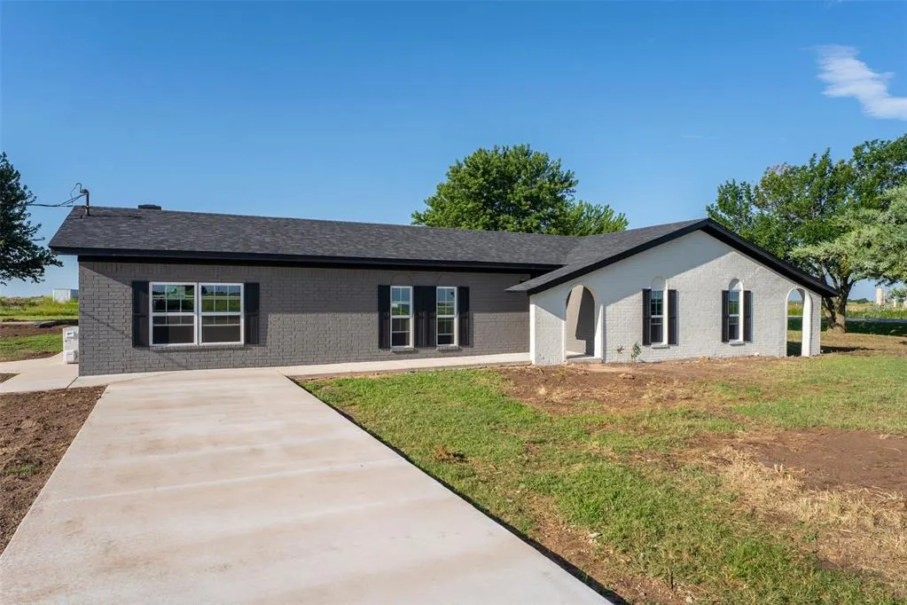 Photo 2 — 1303 County Road 1300, Chickasha, OK 73018