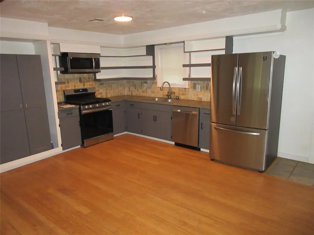 Photo 6 — 404 S 6th Street, Tecumseh, OK 74873