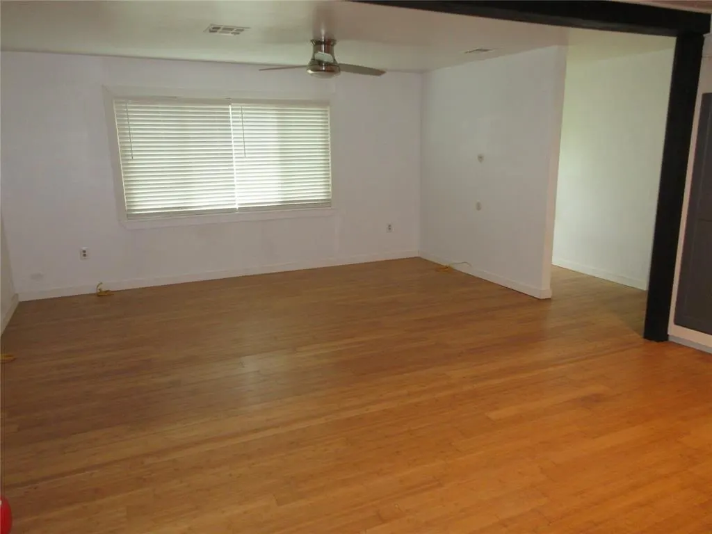 Photo 9 — 404 S 6th Street, Tecumseh, OK 74873