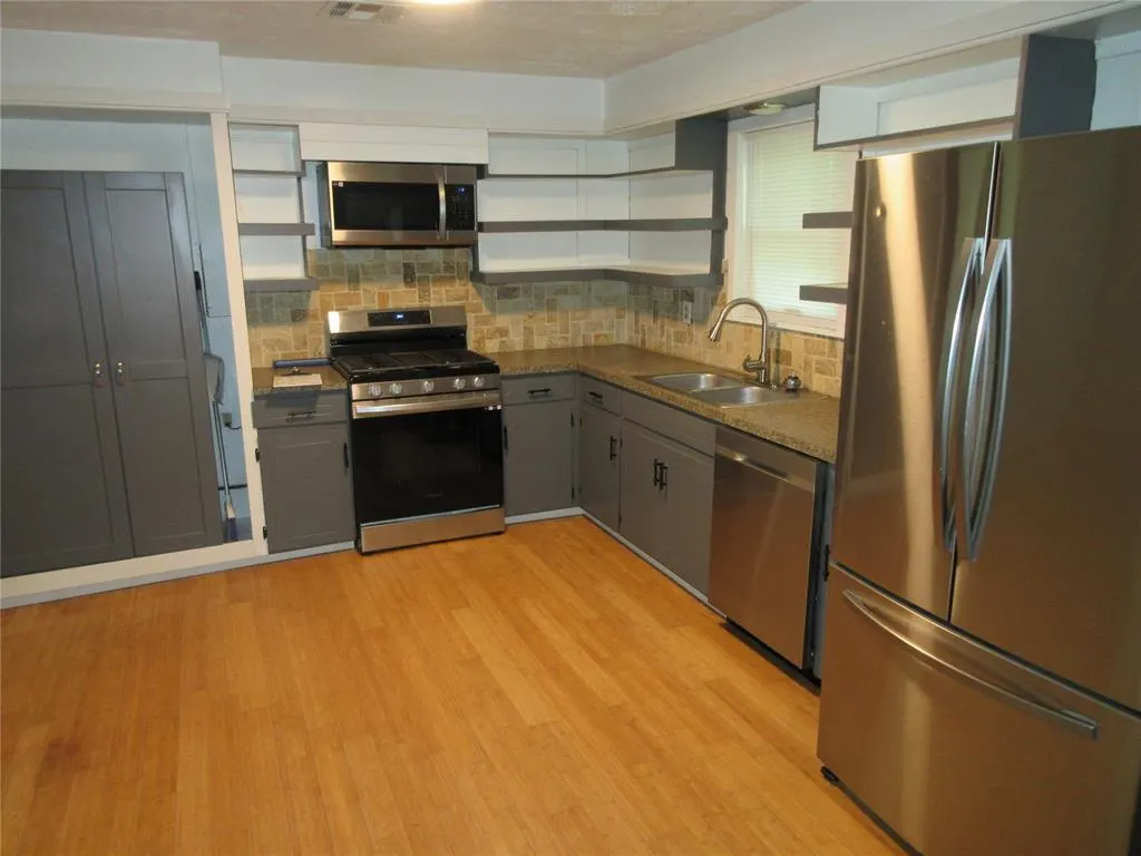 Photo 8 — 404 S 6th Street, Tecumseh, OK 74873