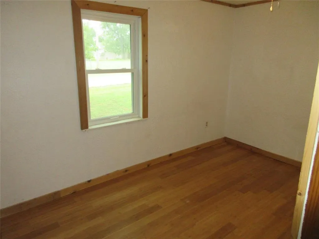 Photo 13 — 404 S 6th Street, Tecumseh, OK 74873
