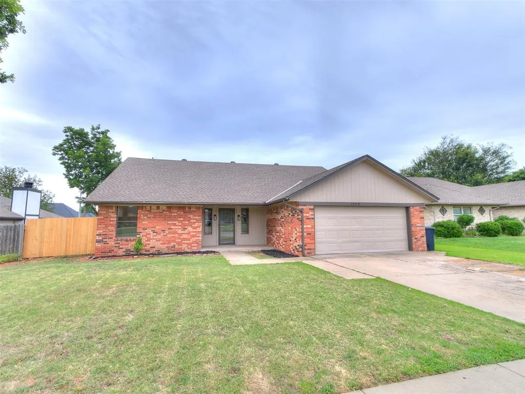 Photo 2 — 1312 Hill Cross Court, Oklahoma City, OK 73159