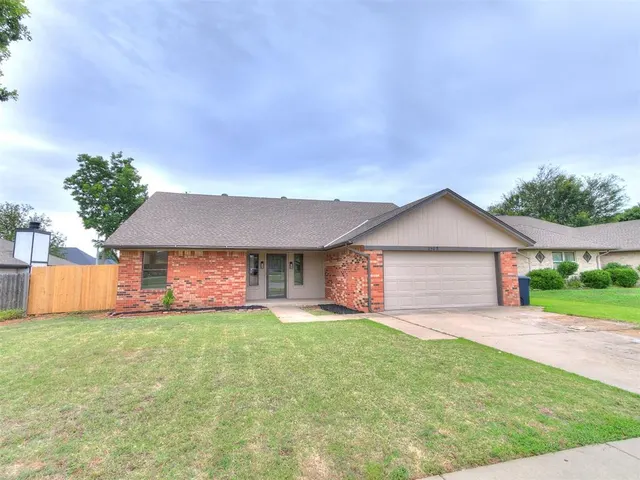 Photo 2 — 1312 Hill Cross Court, Oklahoma City, OK 73159