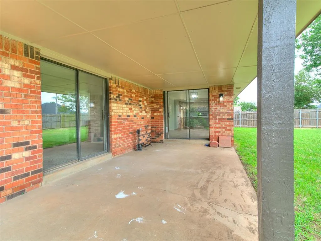Photo 6 — 1312 Hill Cross Court, Oklahoma City, OK 73159