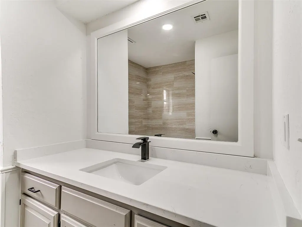 Photo 11 — 1312 Hill Cross Court, Oklahoma City, OK 73159