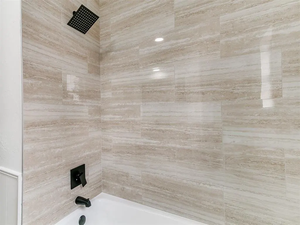Photo 13 — 1312 Hill Cross Court, Oklahoma City, OK 73159