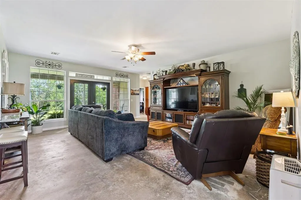 Photo 6 — 105940 Payne Lane, Meeker, OK 74855