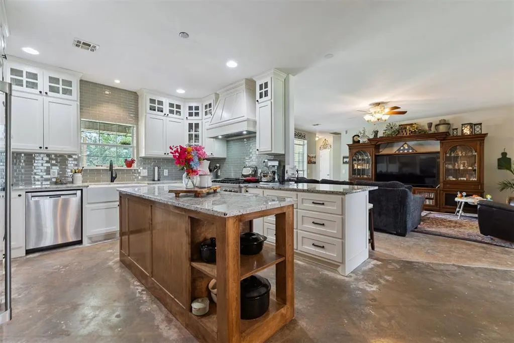 Photo 13 — 105940 Payne Lane, Meeker, OK 74855