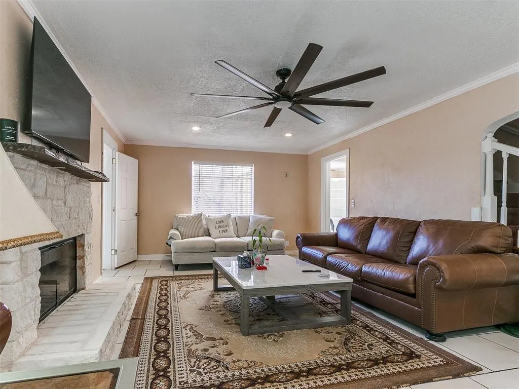 Photo 18 — 16 OAKWOOD Drive, Forest Park, OK 73121